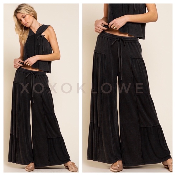 POL Black Flowy Ribbed Knit Wide Leg Pants - Picture 5 of 16